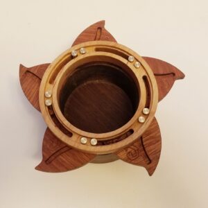 Mechanical Iris Jewelry Box